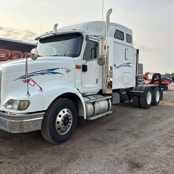 2001 INTERNATIONAL 9400