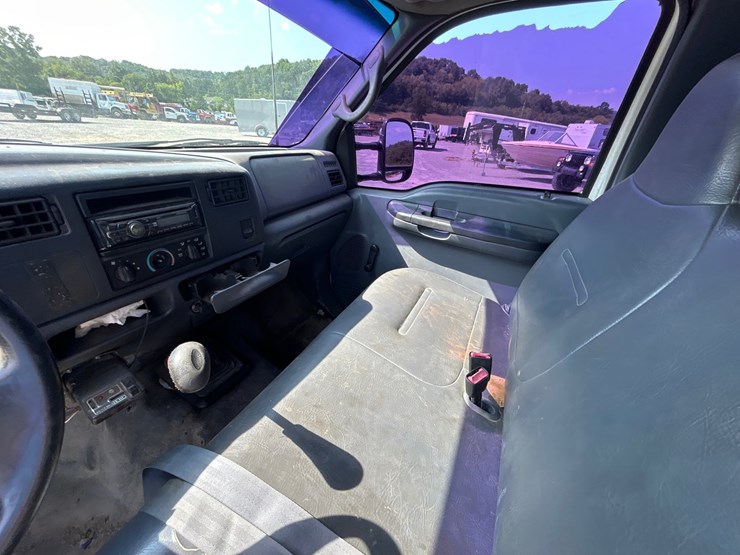 2000-ford-f350-image-9