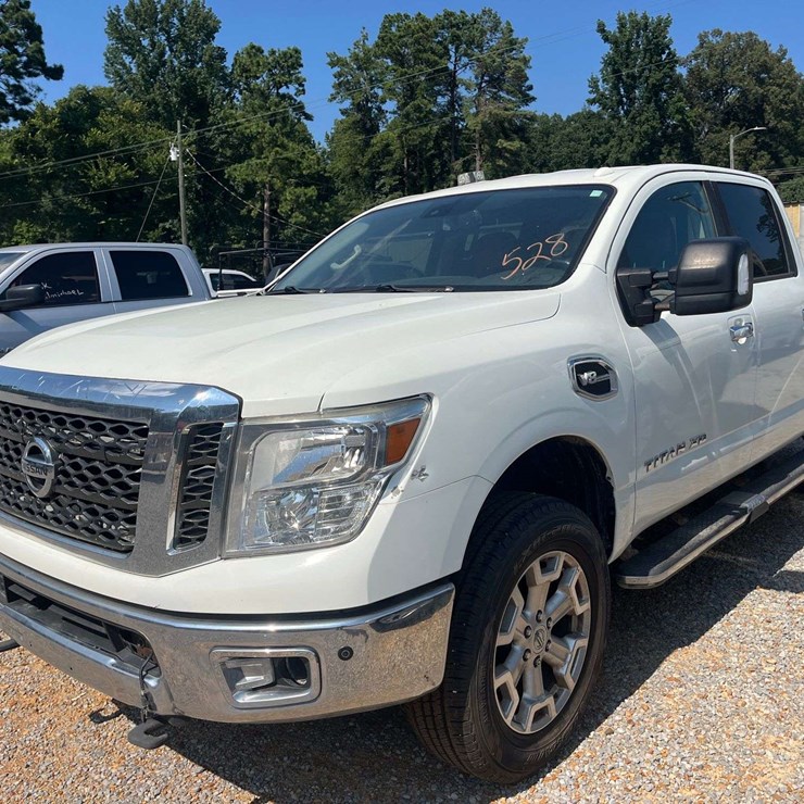 2018 NISSAN TITAN