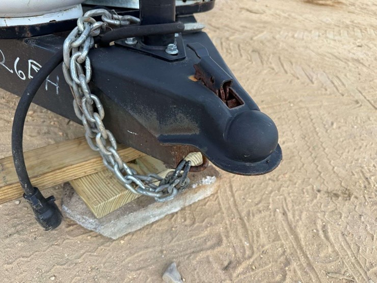 2021-keystone-bumper-pull-camper-image-7
