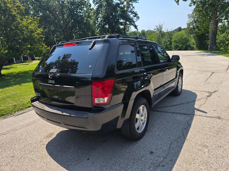 2009-jeep-grand-cherokee-image-12