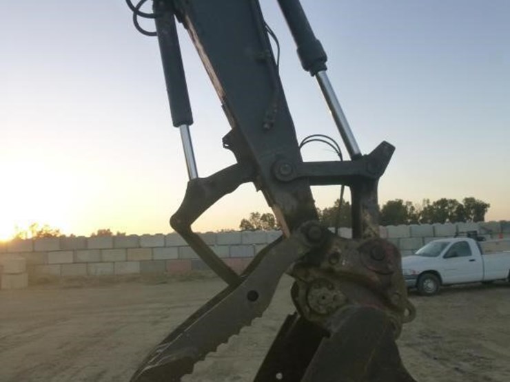 2019-deere-345g-lc-image-36