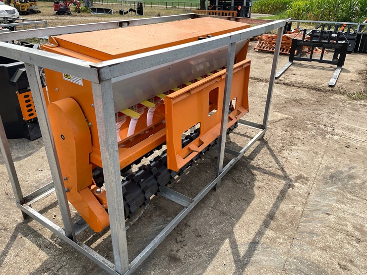 #9793-•-landhonor-no-till-seeder-attachment-image-5