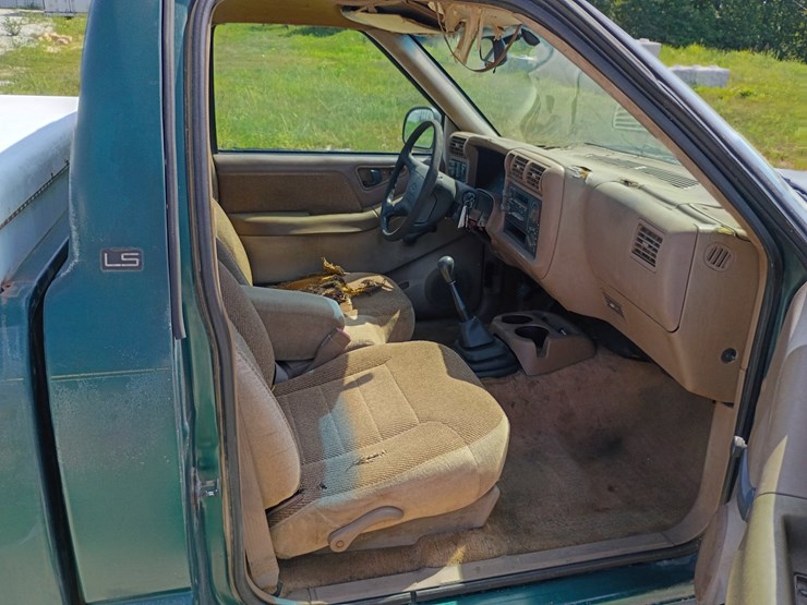 1996-chevrolet-s10-image-31