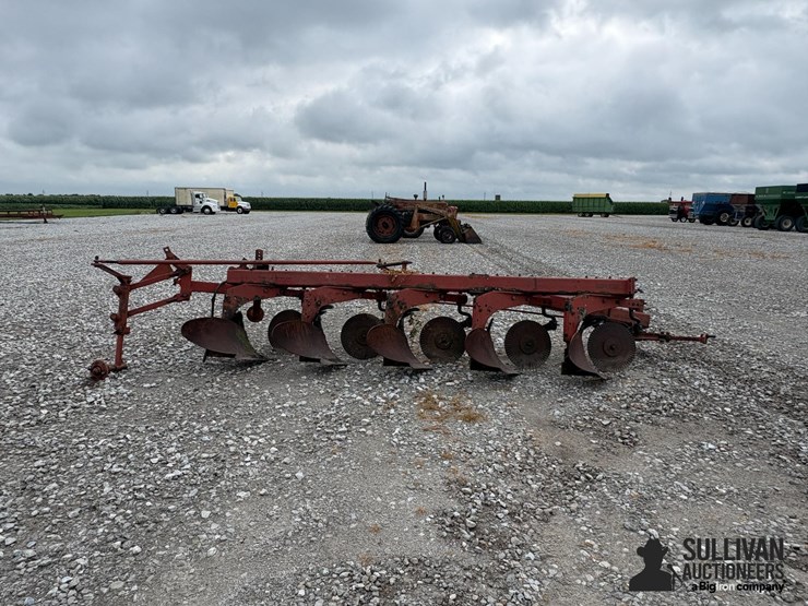 case-ih-710-image-4