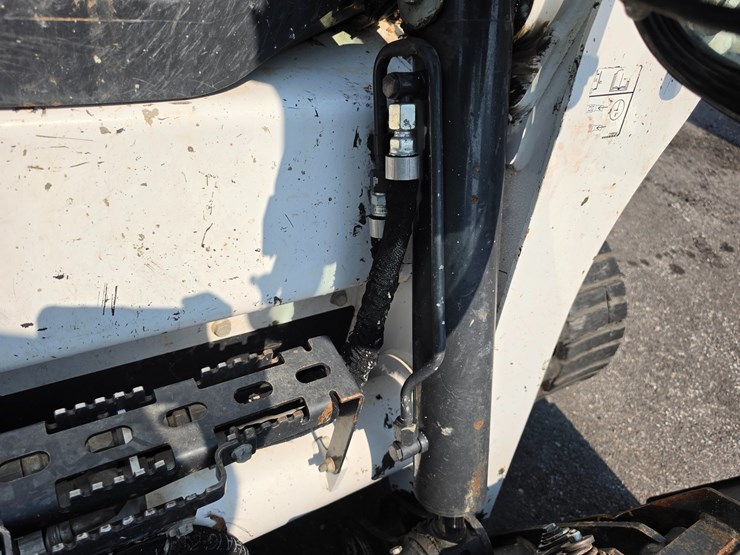 2023-bobcat-t770-image-55