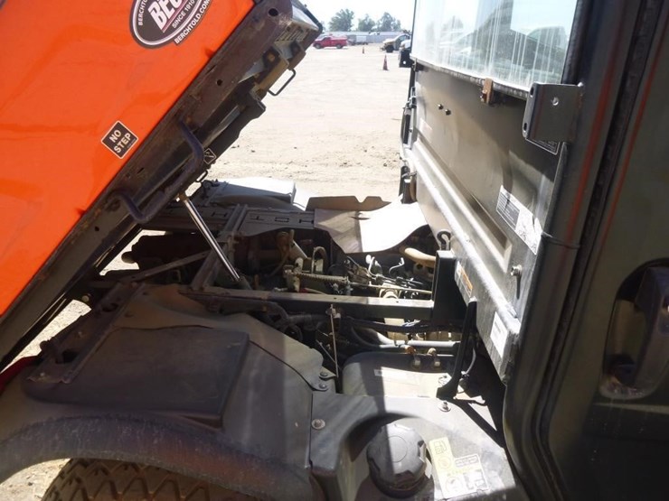 2023-kubota-rtv-x1100c-image-15