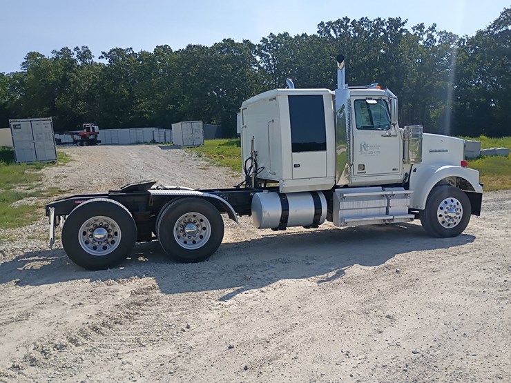 2014-western-star-4900-image-10