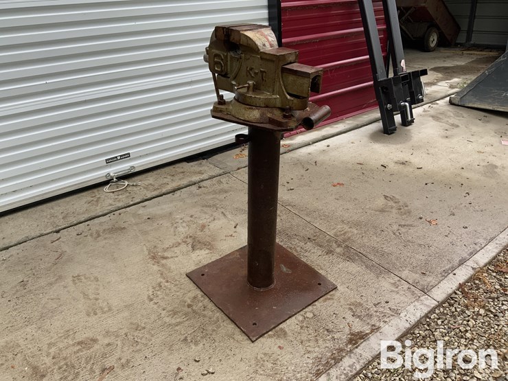 k-tool-6"-free-standing-hand-vice-image-3