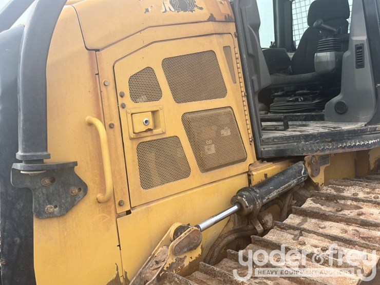 2017-caterpillar-d5k2-xl-image-23