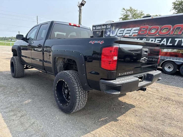 2015-chevrolet-silverado-1500-image-2