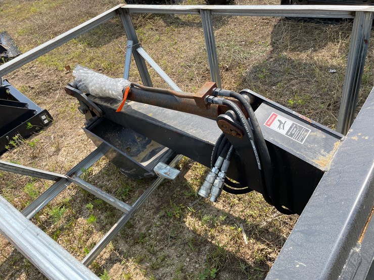 #9764-•-jct-universal-mount-excavator-arm-attachment-image-10