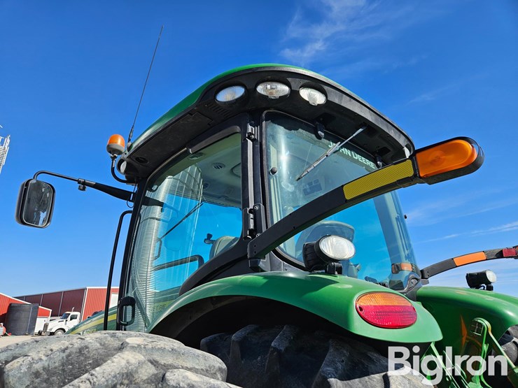 2010-john-deere-8295r-image-12
