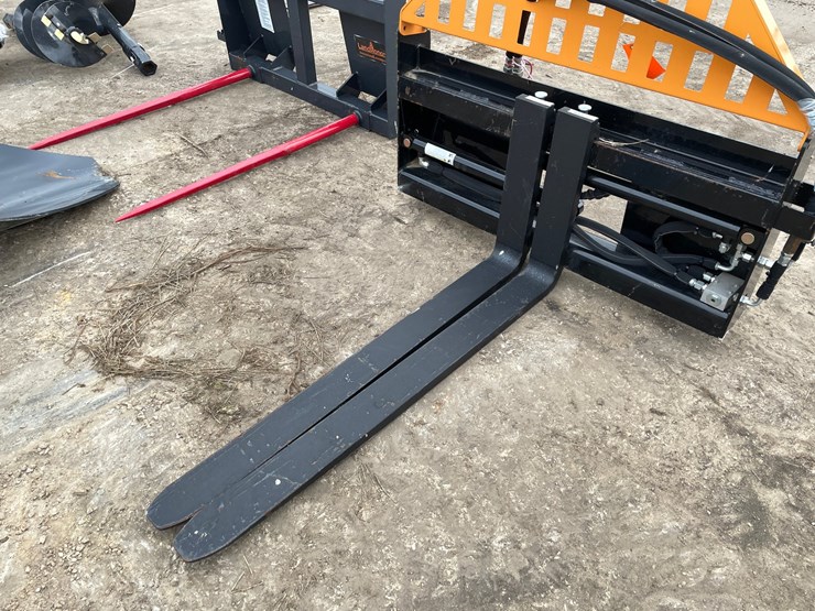 #9799-•-wolverine-hydraulic-pallet-fork-attachment-image-7