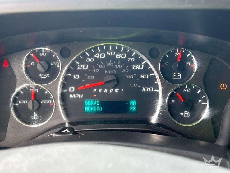 2022-chevrolet-express-2500-image-18