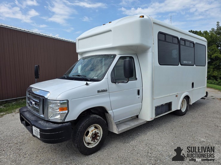 2014-ford-f350-image-1
