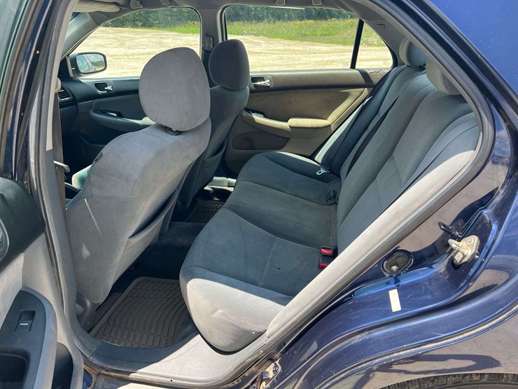 2006-honda-accord-4-door-sedan-(241,528-miles)-image-19