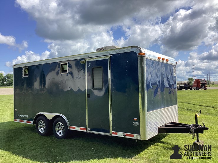 2008-classic-18'-dominator-t/a-enclosed-trailer-image-3