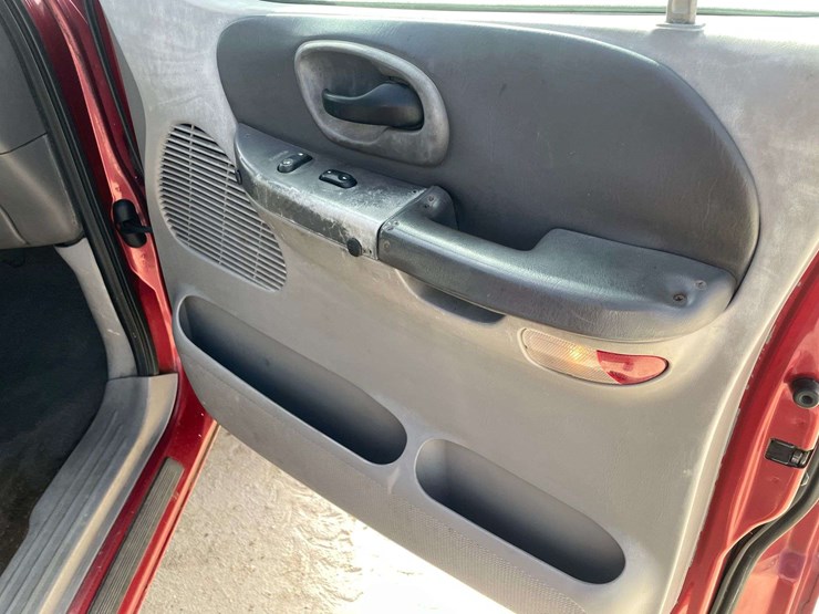 2002-ford-f150-image-17