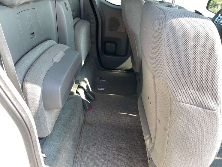 2016-nissan-frontier-image-16