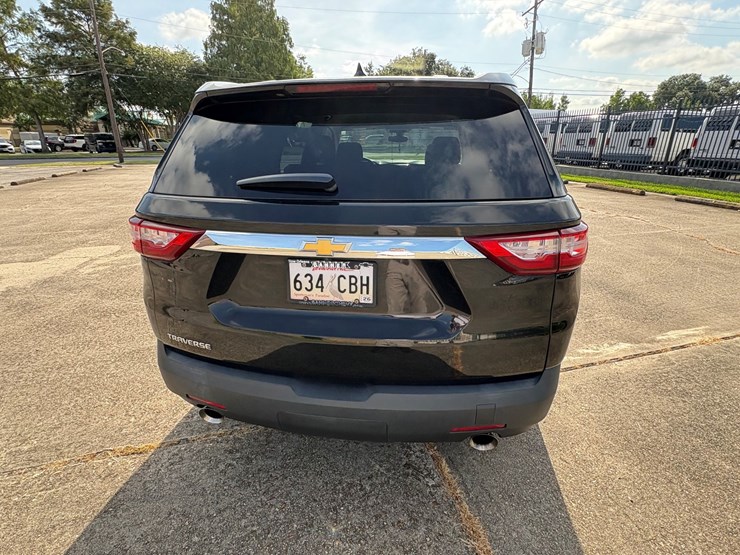 2022-chevrolet-traverse-image-4