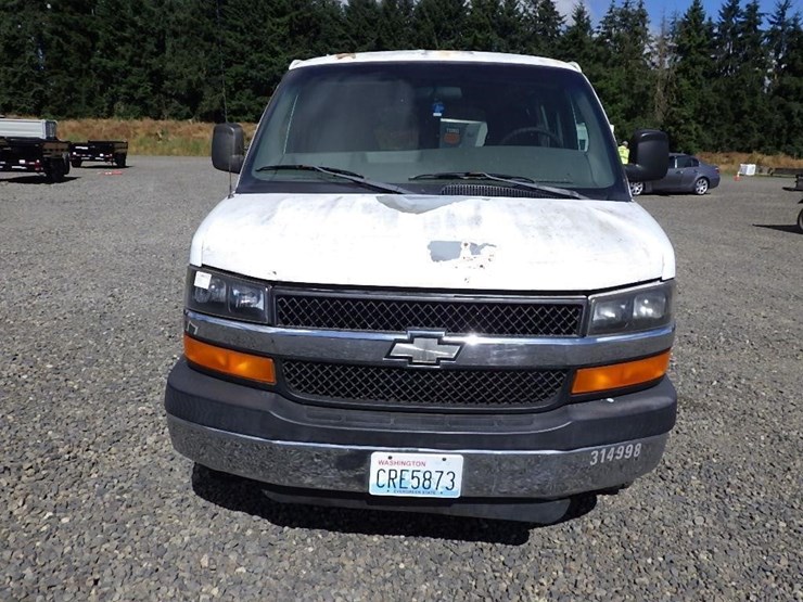 2003-chevrolet-3500-image-2