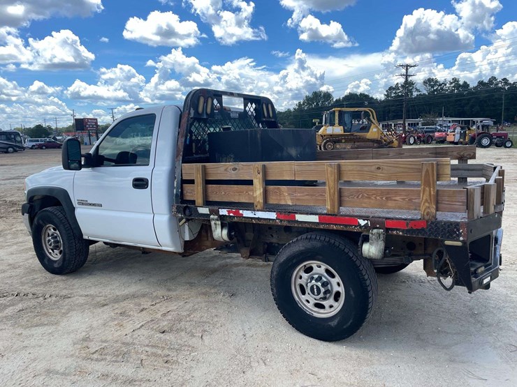2002-gmc-sierra-2500-image-2