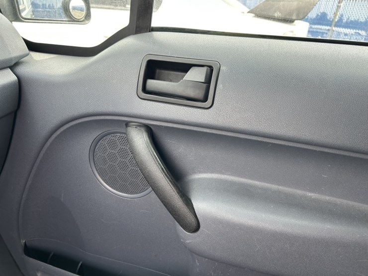 2010-ford-transit-connect-image-19