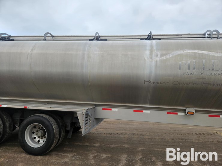 2014-walinga-hat-47-44102-tri/a-bulk-aluminum-feed-trailer-image-19