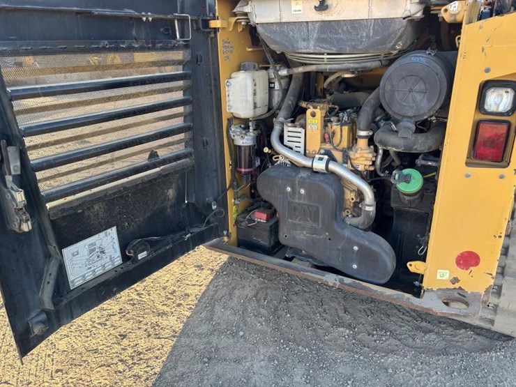 2016-caterpillar-259d-image-34
