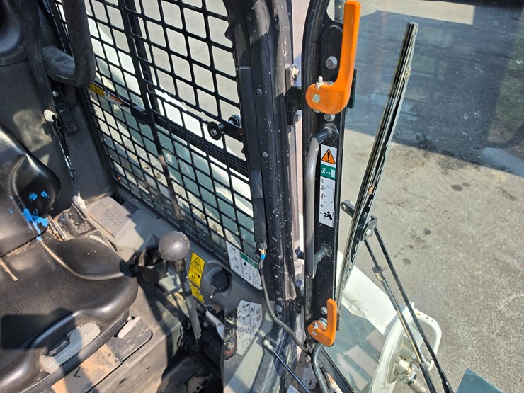 2023-bobcat-t770-image-20