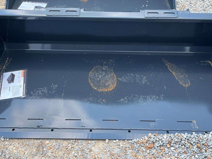 wolverine-skid-steer-78"-bucket-image-4