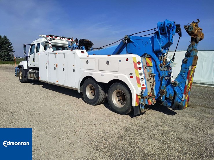 2016-freightliner-114sd-image-3