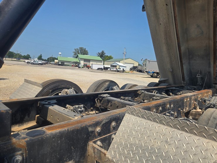 2019-kenworth-t880-image-47