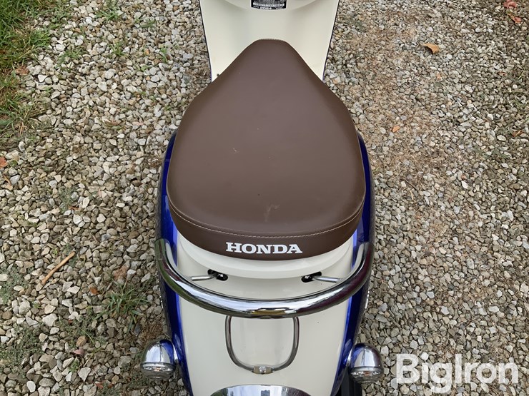 2024-honda-metropolitan-ncw50-scooter-image-17