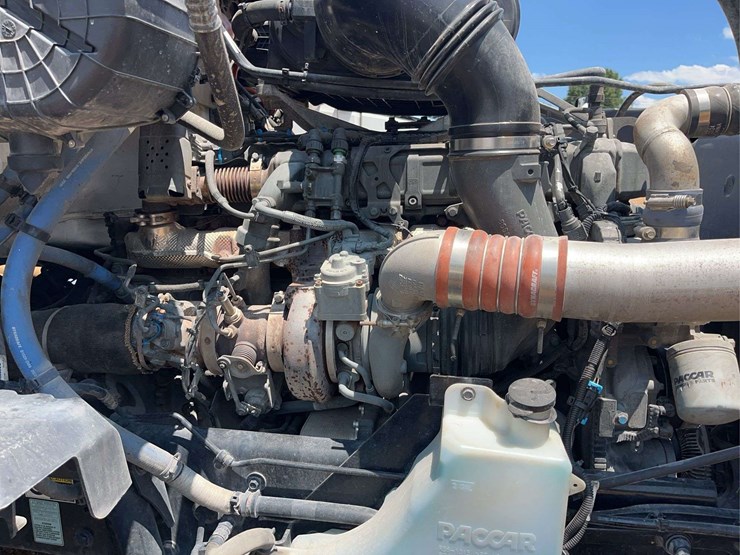 2022-kenworth-t680-image-37