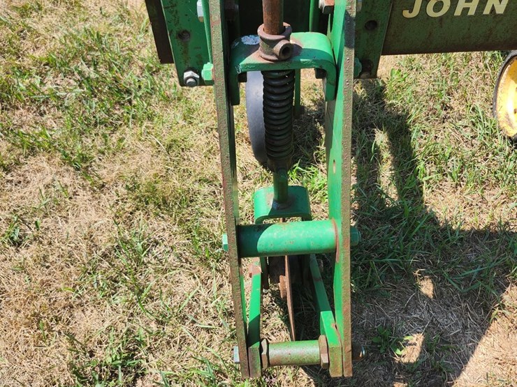 john-deere-825-image-9