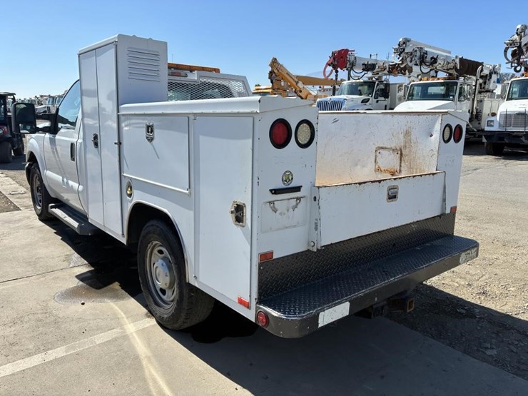 2011-ford-f350-image-4