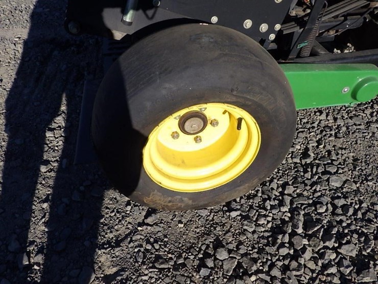 john-deere-800-image-11