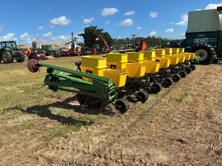 john-deere-1720-image-4