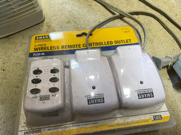 #10128-•-(2)-holmes-electric-heaters-image-7