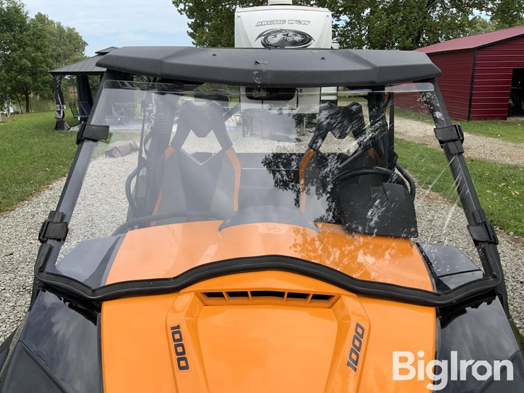 2015-can-am-commander-xtp-1000-utv-image-14