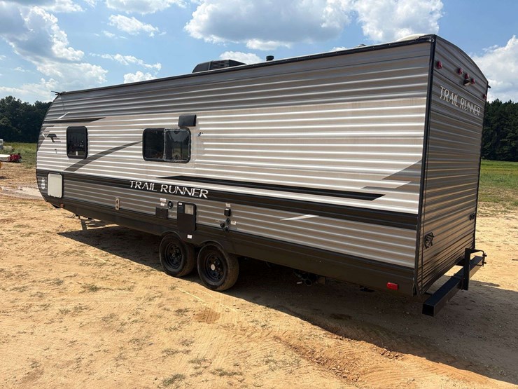 2022-heartland-trailrunner-29'-bumper-pull-travel-trailer-image-2