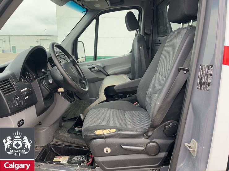 2012-mercedes-benz-sprinter-3500-image-14