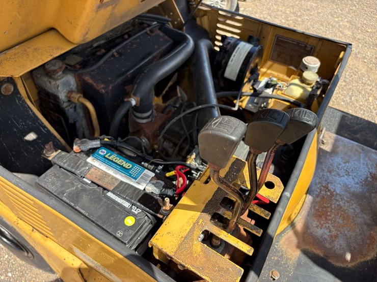caterpillar-v50d-image-23