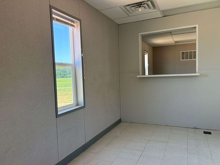 mobile-56'-office-building-image-29