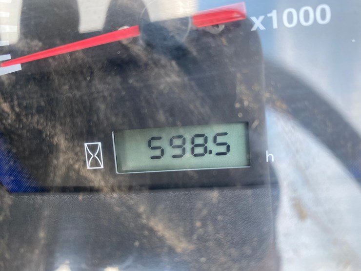 2019-kubota-l4701d-image-40