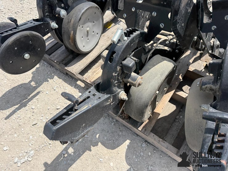 kinze-4000-series-row-units-(bid-per-unit)-image-20