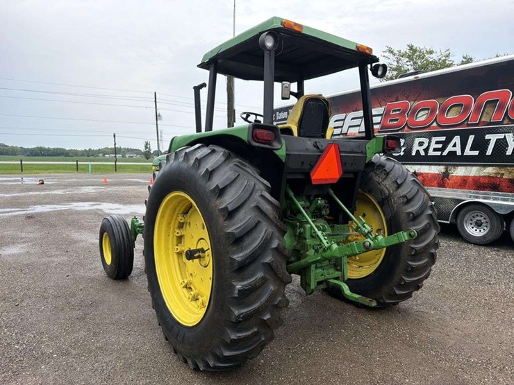 john-deere-3055-image-3