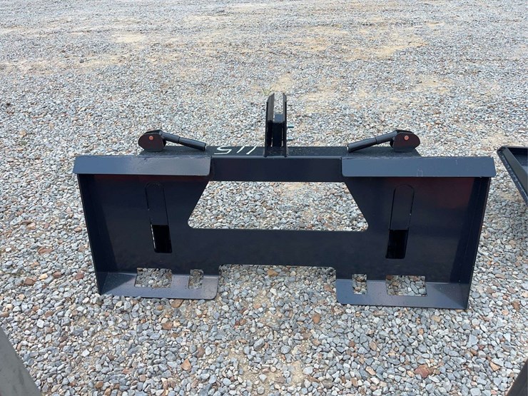 skid-steer-quick-tach-to-3-pt.-quick-hitch-image-3